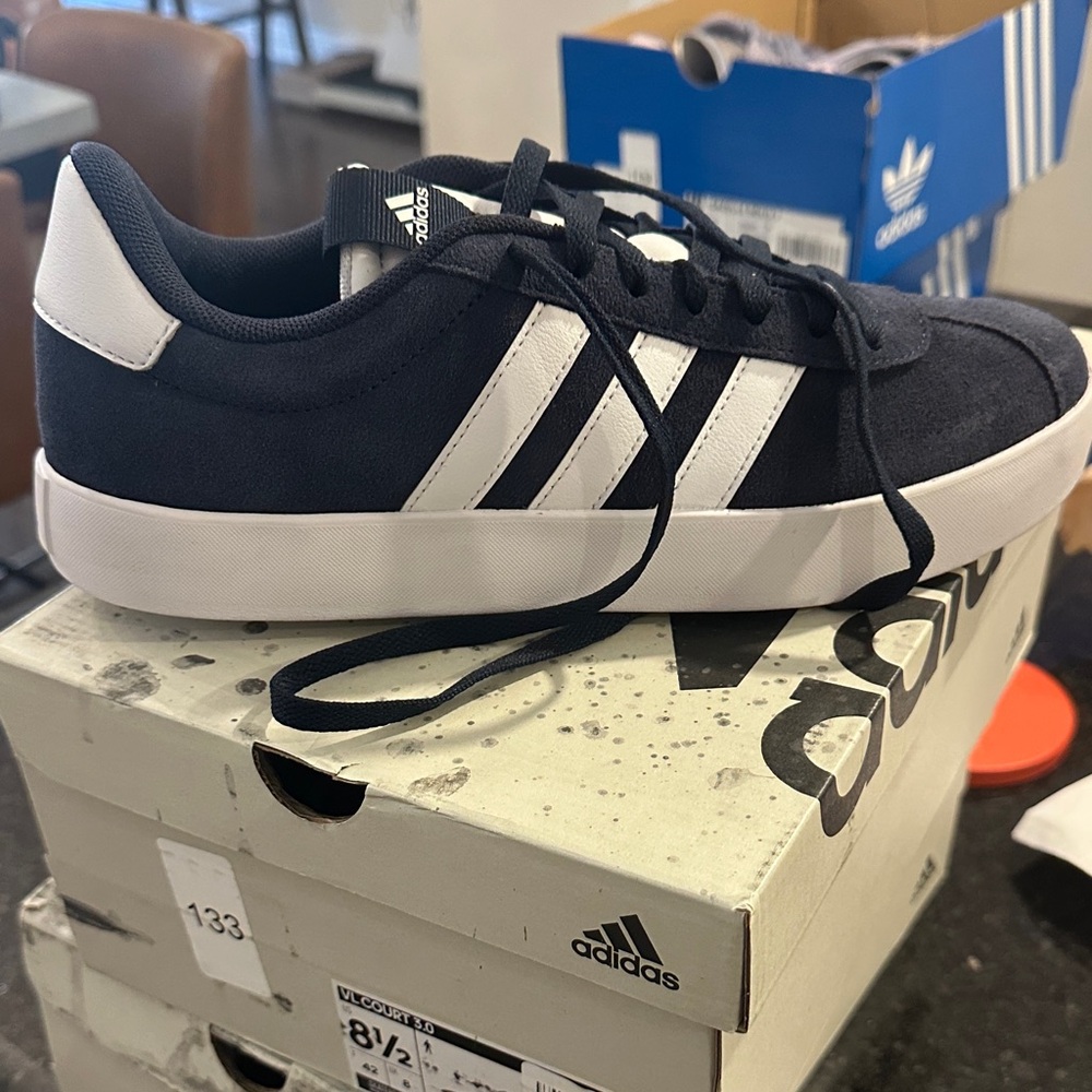 Adidas Classic Navy and White Trainers new! Dirty box